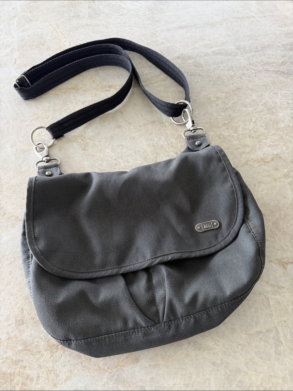 REI Parkrose Convertible Purse Dark Gray Travel Outdoors Gorpcore Crossbody